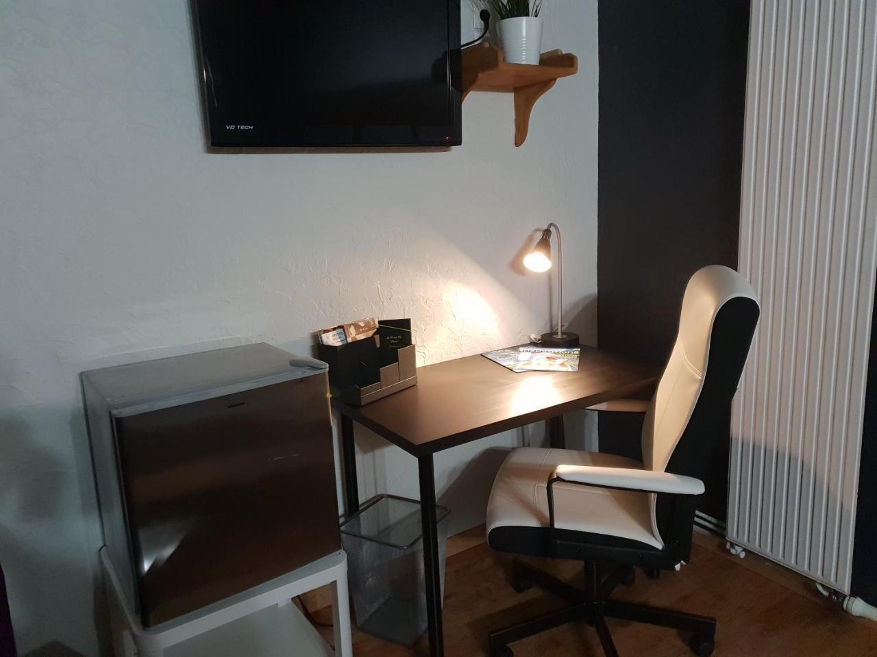 Le Point De Chute Hotel Tournavaux Habitación foto